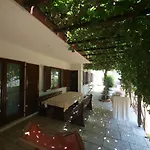 Diana's Place Πούλα