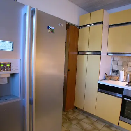 Diana's Place Пула